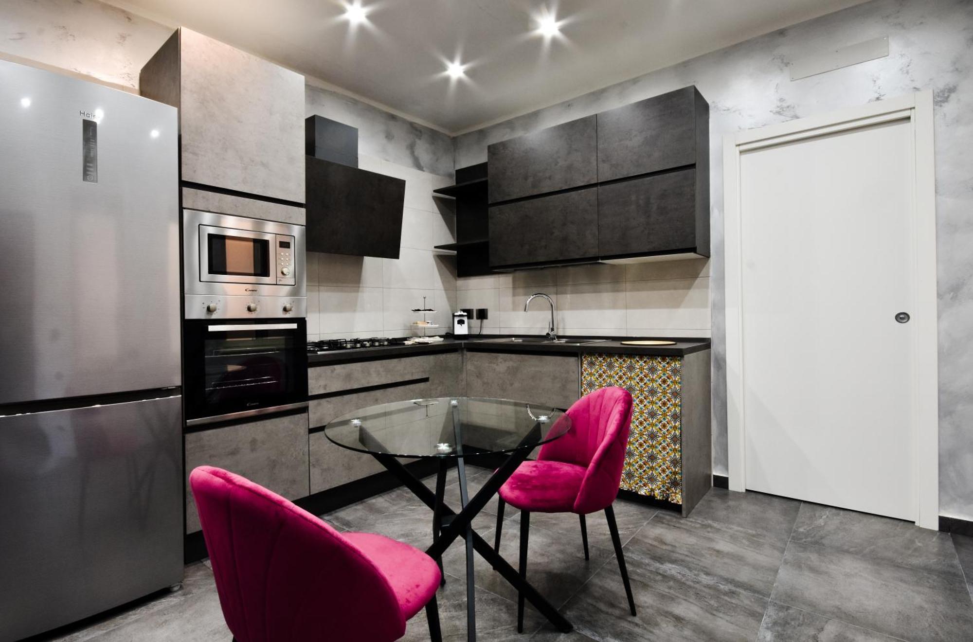 Attico Piazza Mercato Apartment *